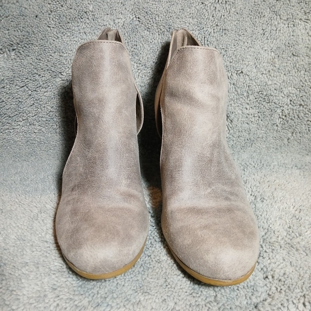 Fergalicious Size 9 Gray Faux Leather High Heel Boots‎ Booties